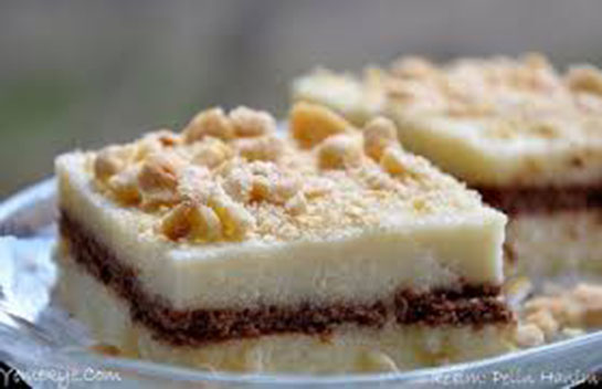 Bisküvili İrmik Tatlısı Tarifi ve Malzemeleri