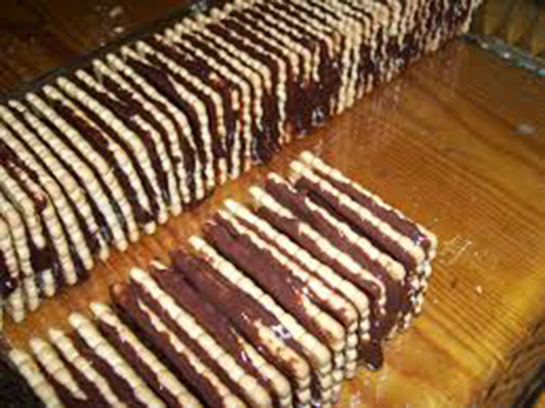 Bisküvili Tatlılar Tarifi ve Malzemeleri